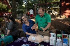 Sen. Leach Hosts Kid's Fair at the Elmowood Park Zoo