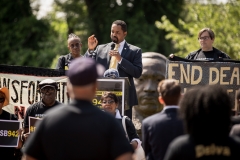 Sen. Street Rallies for SB942