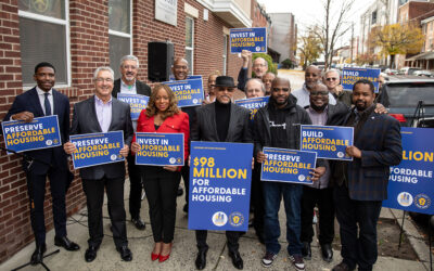 El senador Hughes y los dirigentes de la AP celebran la concesión de 98 millones de dólares para viviendas de alquiler asequible y piden más inversiones en vivienda