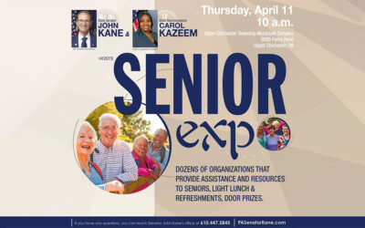 El senador estatal John I. Kane y la representante estatal Carol Kazeem anuncian la próxima Exposición gratuita para personas mayores