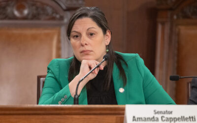 La senadora Amanda M. Cappelletti presenta un proyecto de ley para proporcionar llamadas telefónicas gratuitas a los seres queridos encarcelados en Pensilvania
