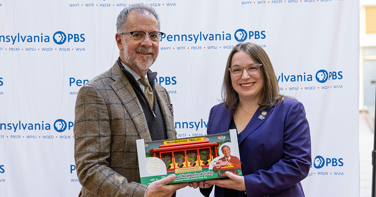 Sen. Lindsey Williams Receives PBS Good Neighbor Award
